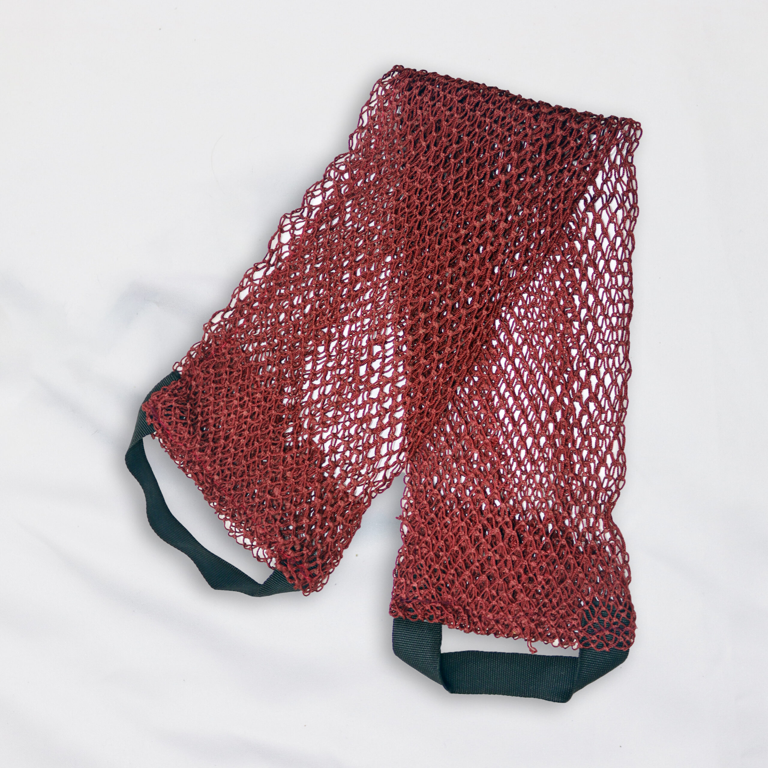 Lanière Exfoliante Lave-Dos en Filet de Pêche Artisanale Cocoon d’Orient – Gommage Doux et Exotique Lanière exfoliante lave-dos en filet de pêche artisanale Cocoon d'Orient, pour un gommage délicat des peaux sensibles, ajoutant une touche exotique à la salle de bain.