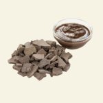 Rhassoul du Maroc – argile purifiante utilisée dans les soins Cocoon d’Orient pour nettoyer et équilibrer la peau.